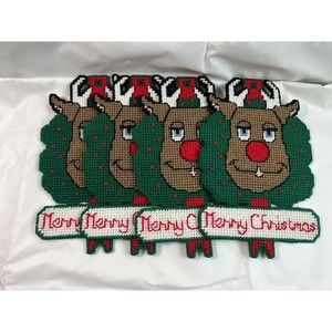 Lot of 4 Handmade Vtg Canvas‎ Yarn Reindeer Merry Christmas Ornament decorations